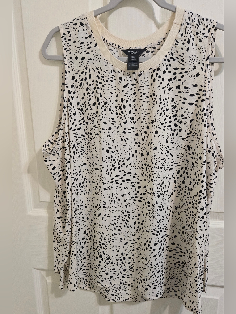 Simply Vera Vera Wang Cream Tee with Black Spot Print
